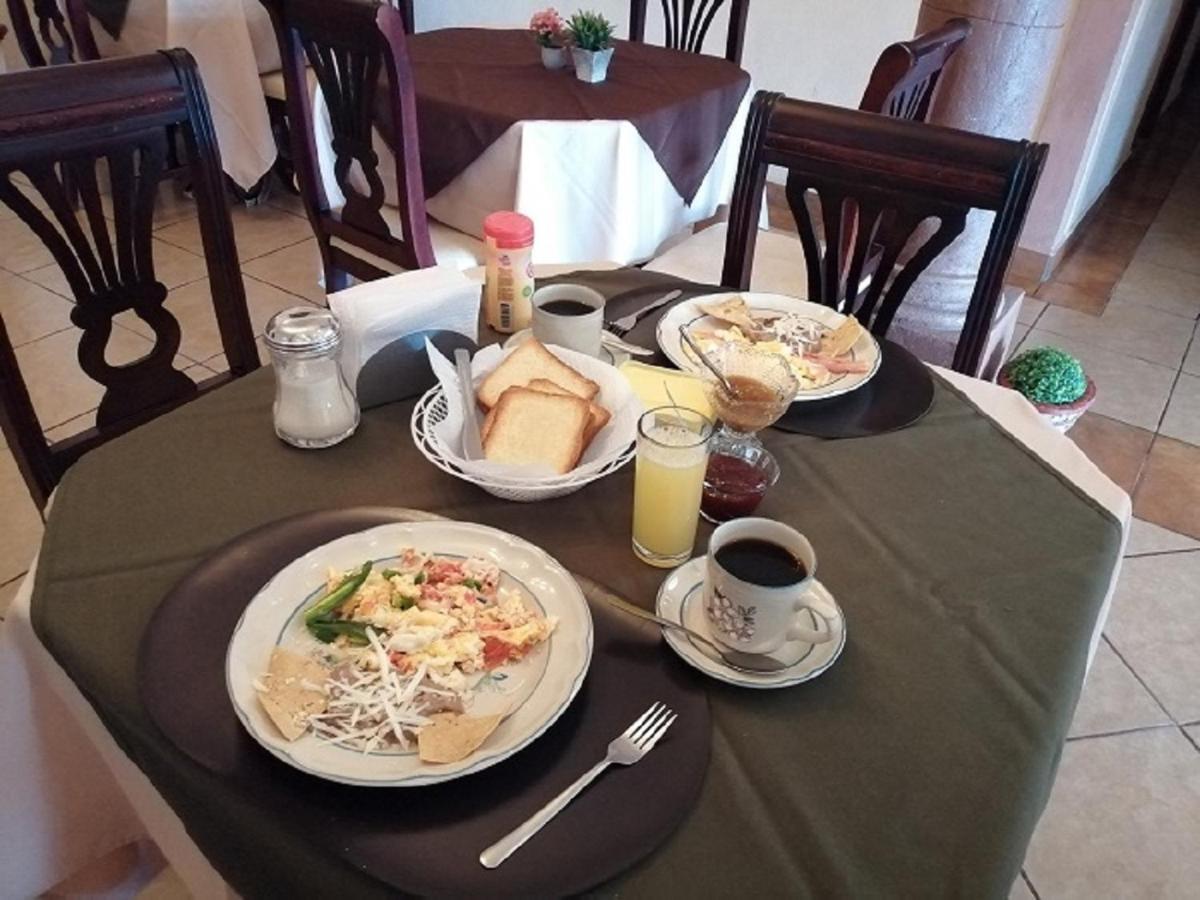 Casa Celia Hotel Restaurante Bernal Kültér fotó